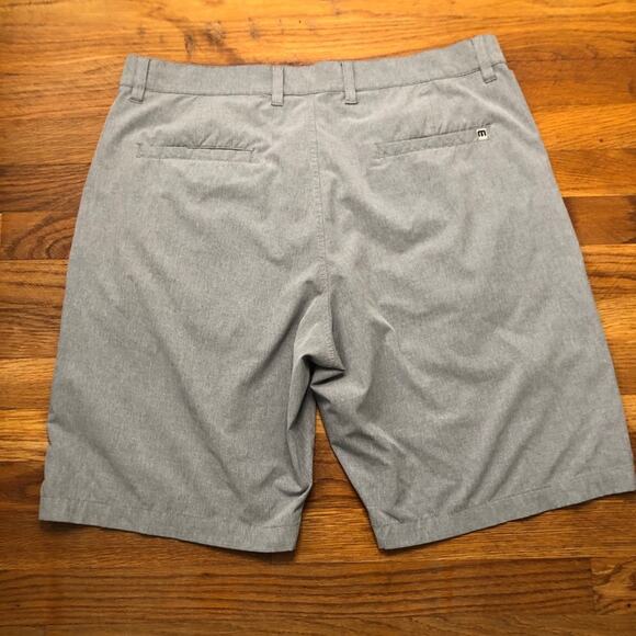 Travis Mathew Mens Golf Shorts size 36 Grey Athletic Pockets 10 inch Inseam - Picture 6 of 9